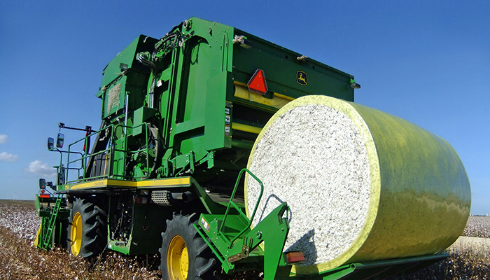 JD 7760 Cotton Picker